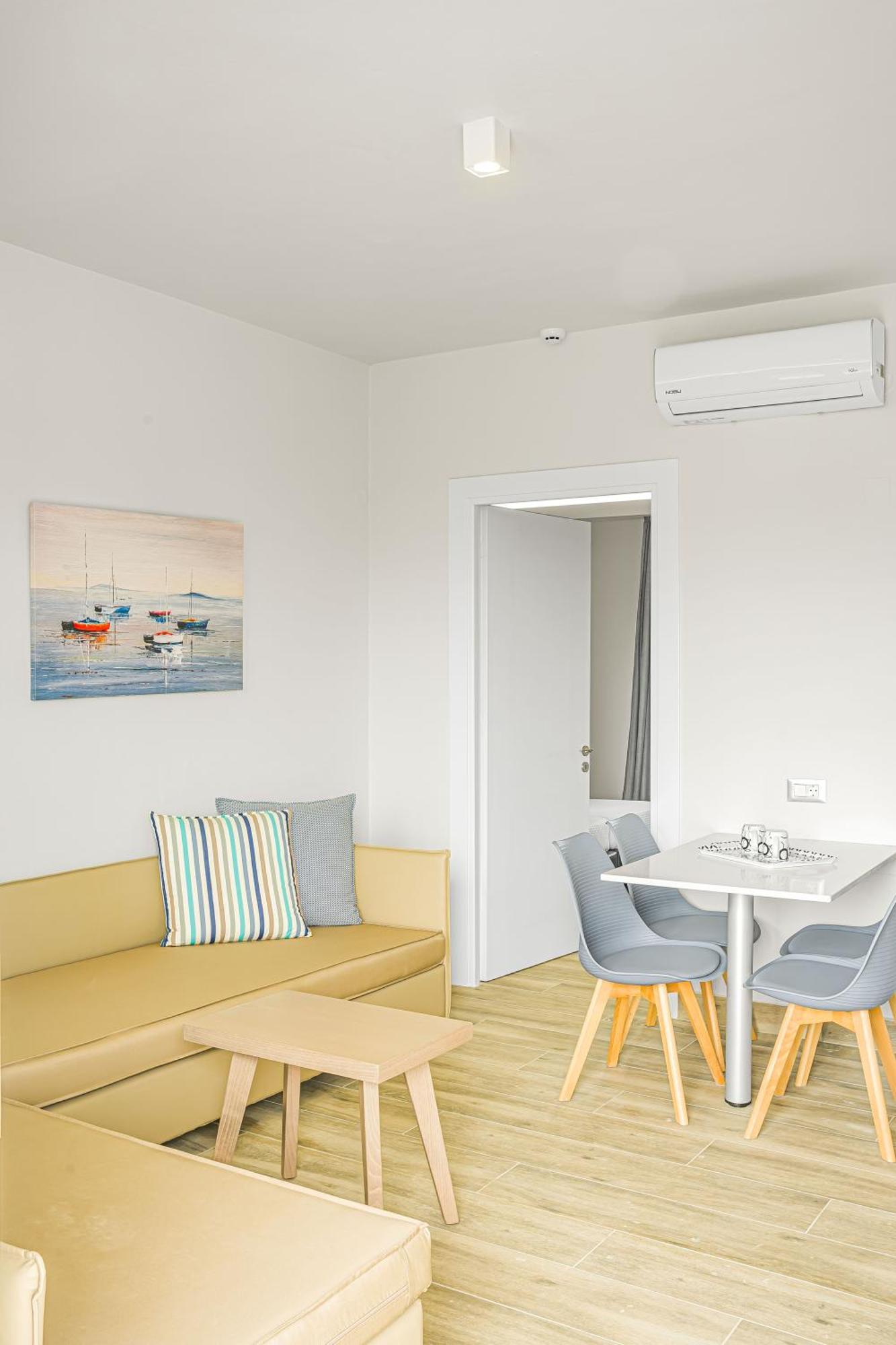 Stalida Sergiani Garden Hotel Apartments מראה חיצוני תמונה