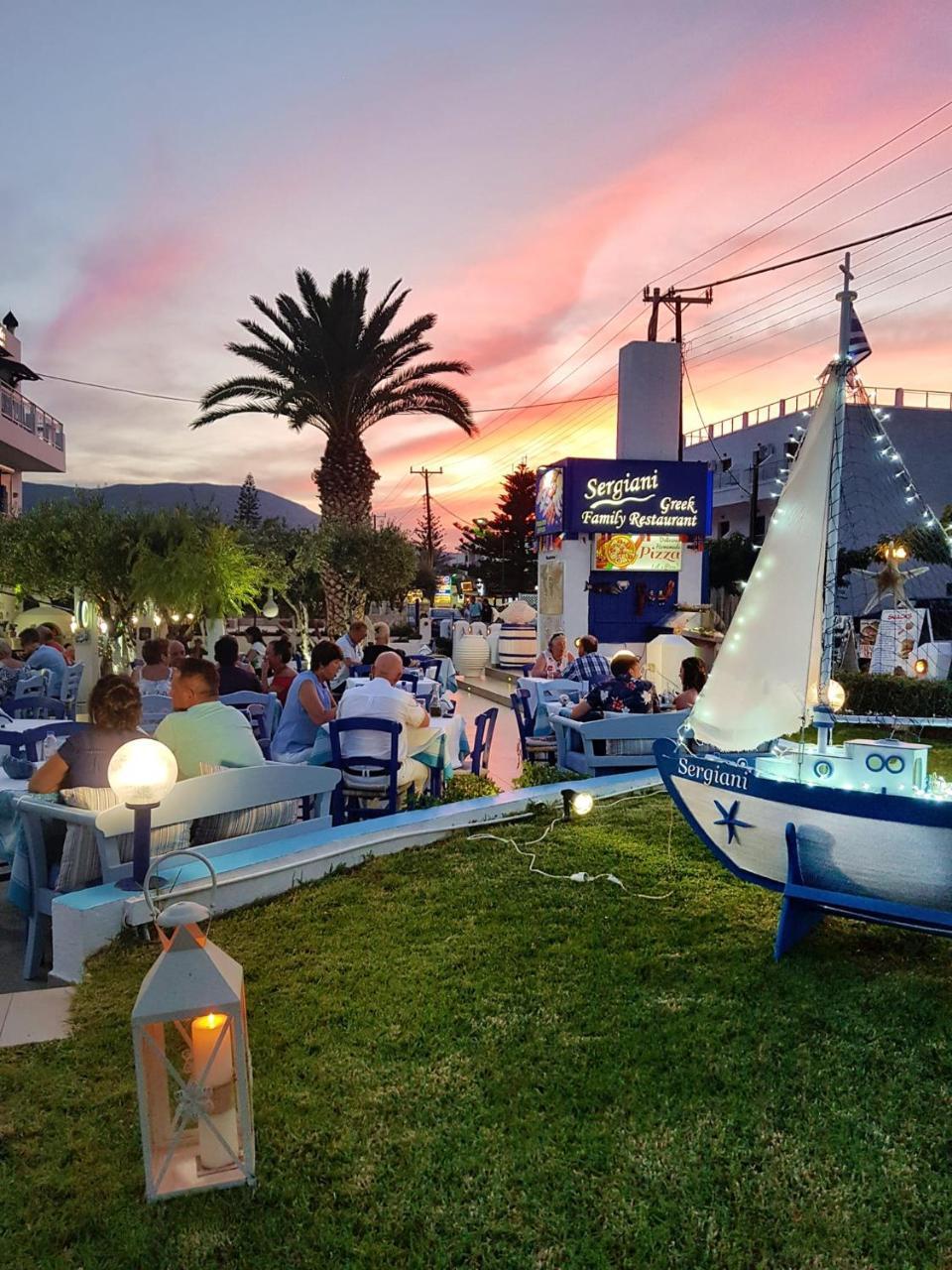 Stalida Sergiani Garden Hotel Apartments מראה חיצוני תמונה